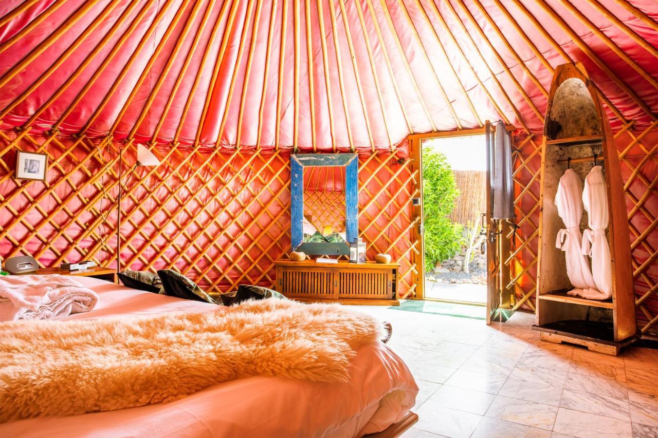 Finca De Arrieta Village - Yurts And Stone Cottages - Shared Pool - Walking Distance To Arrieta Beach - Eco Friendly Tabayesco Extérieur photo