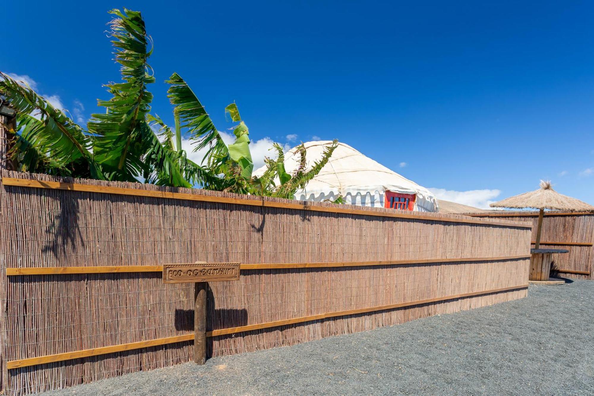 Finca De Arrieta Village - Yurts And Stone Cottages - Shared Pool - Walking Distance To Arrieta Beach - Eco Friendly Tabayesco Extérieur photo