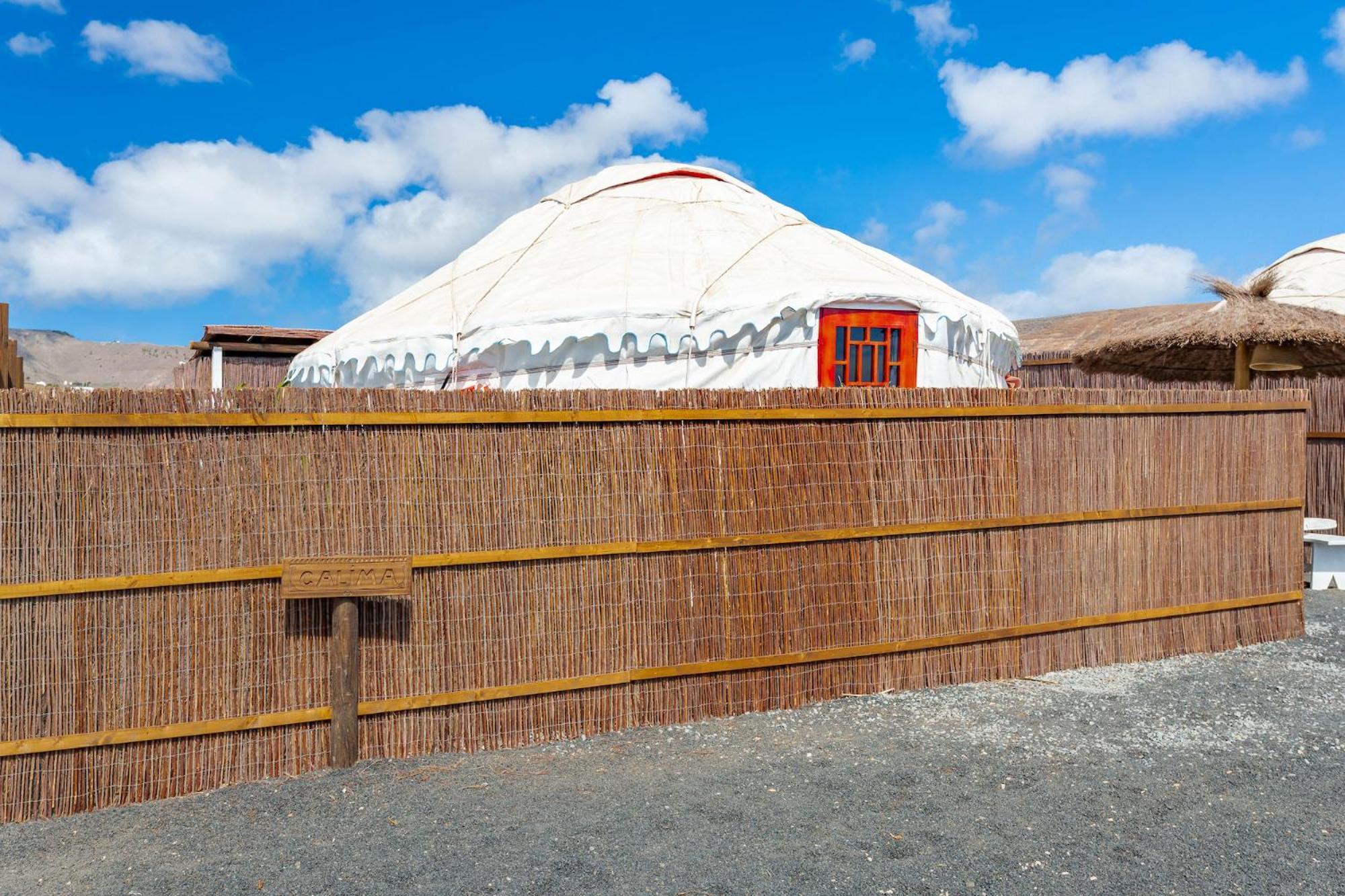 Finca De Arrieta Village - Yurts And Stone Cottages - Shared Pool - Walking Distance To Arrieta Beach - Eco Friendly Tabayesco Extérieur photo