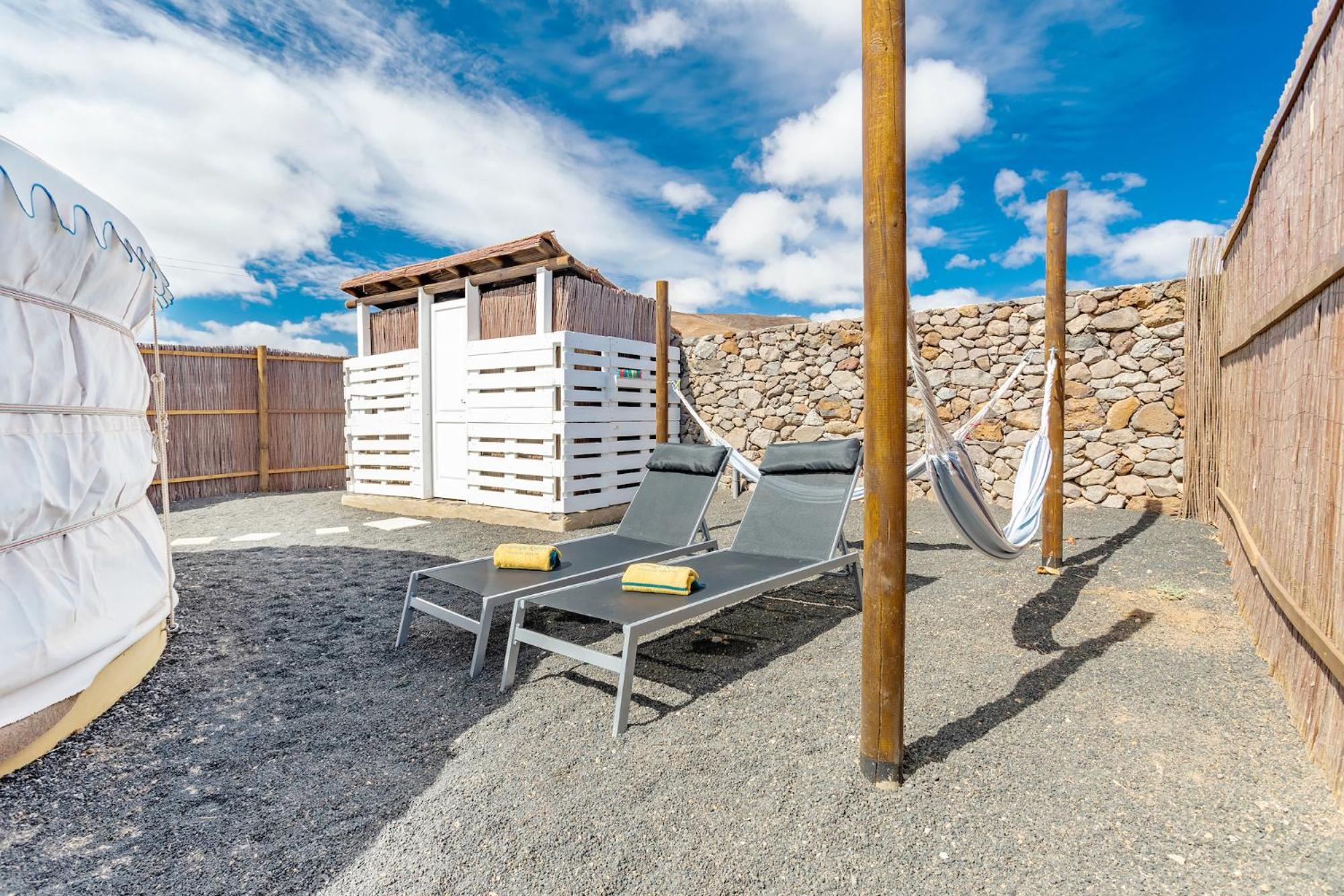 Finca De Arrieta Village - Yurts And Stone Cottages - Shared Pool - Walking Distance To Arrieta Beach - Eco Friendly Tabayesco Extérieur photo
