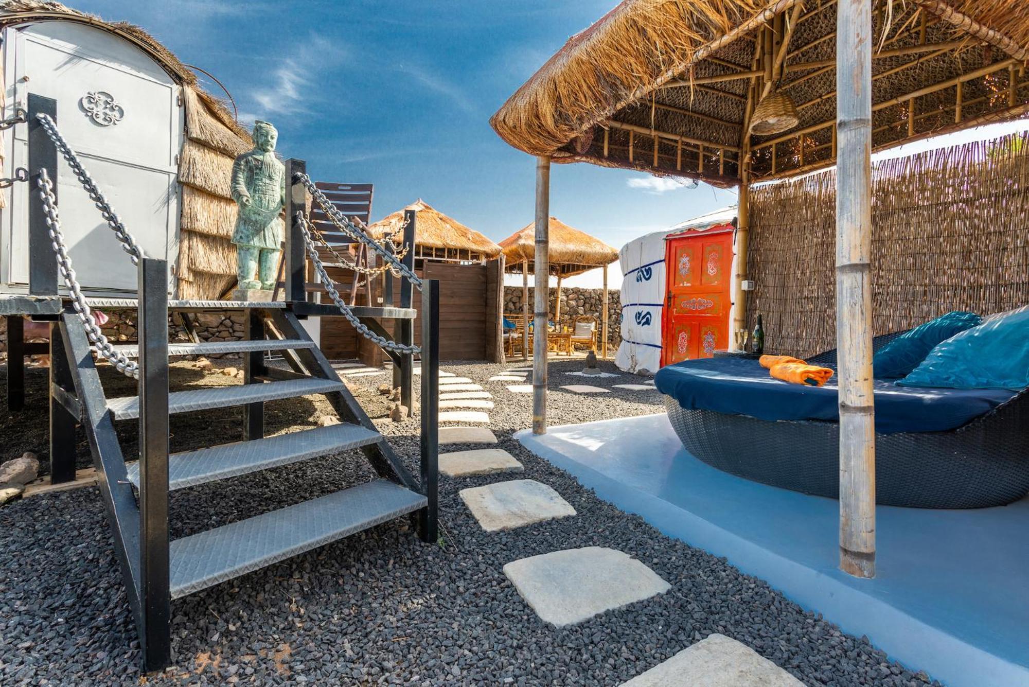 Finca De Arrieta Village - Yurts And Stone Cottages - Shared Pool - Walking Distance To Arrieta Beach - Eco Friendly Tabayesco Extérieur photo