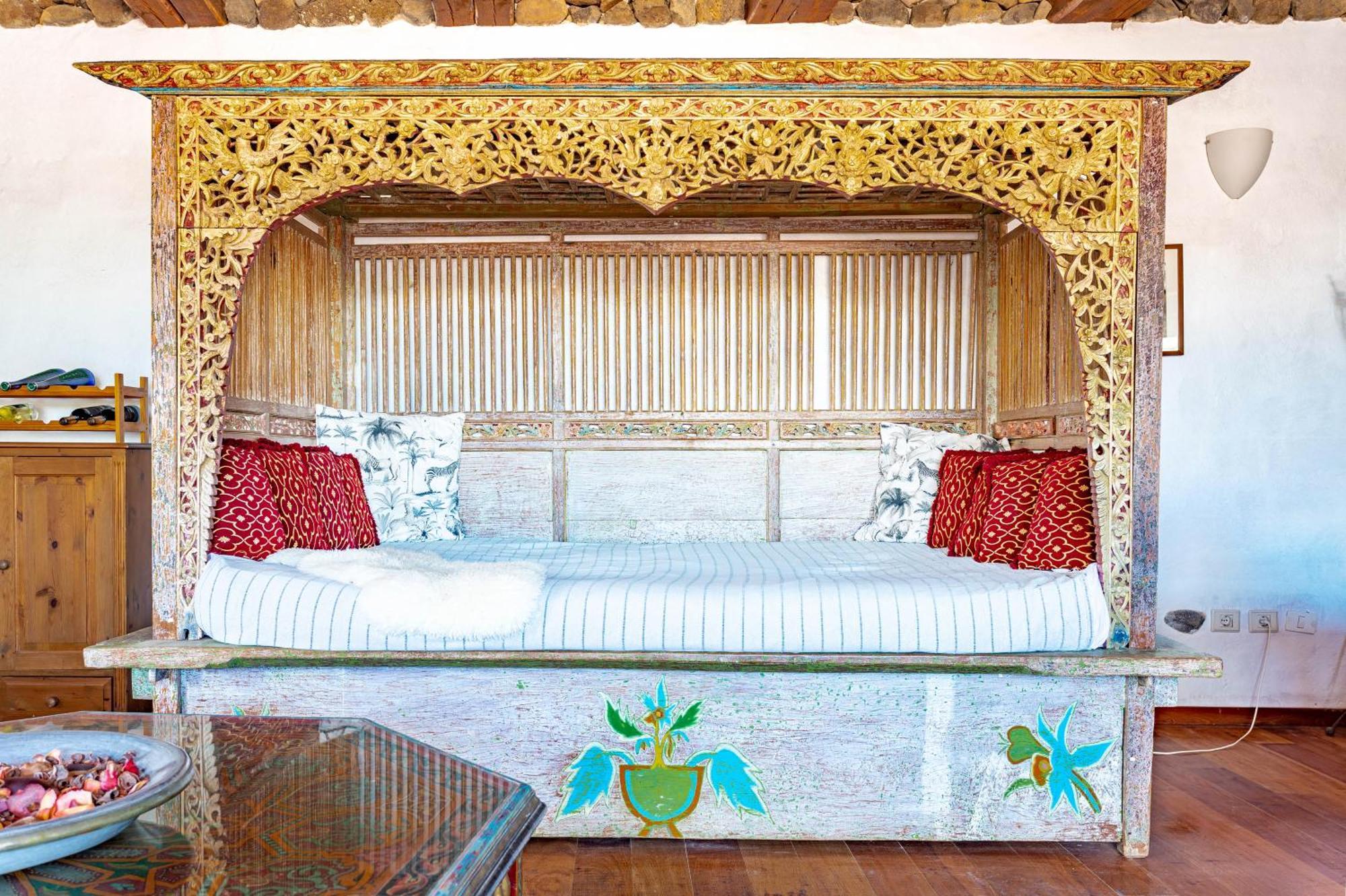 Finca De Arrieta Village - Yurts And Stone Cottages - Shared Pool - Walking Distance To Arrieta Beach - Eco Friendly Tabayesco Extérieur photo