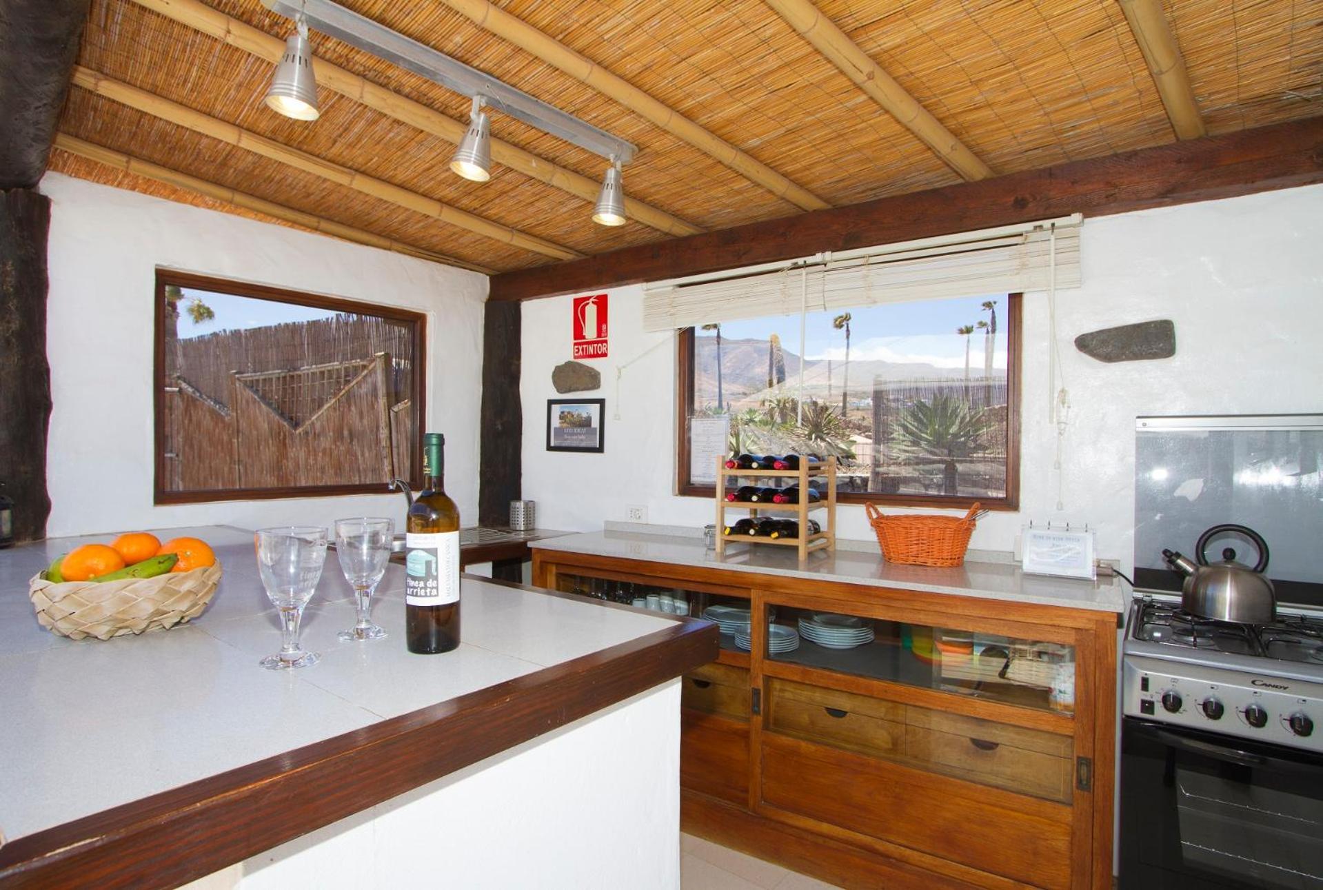 Finca De Arrieta Village - Yurts And Stone Cottages - Shared Pool - Walking Distance To Arrieta Beach - Eco Friendly Tabayesco Extérieur photo